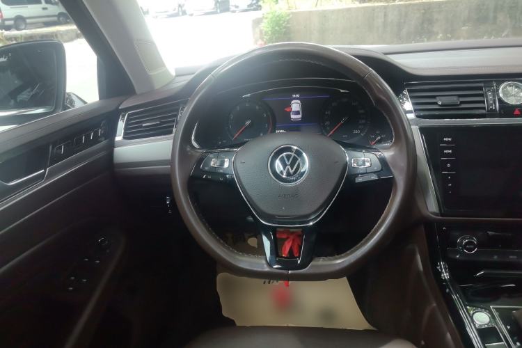 Used Volkswagen Phideon 2021 380TSI Luxury Edition Steering Wheel