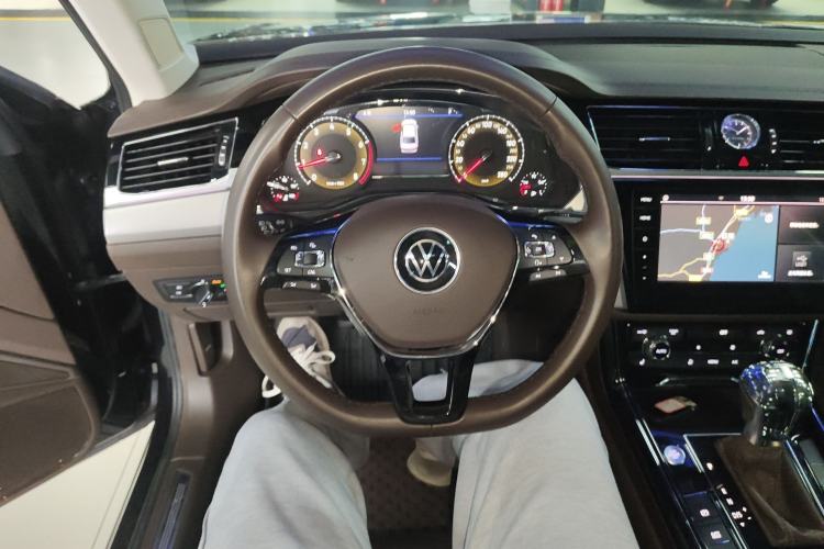 Used Volkswagen Phideon 2021 380TSI Luxury Edition Steering Wheel