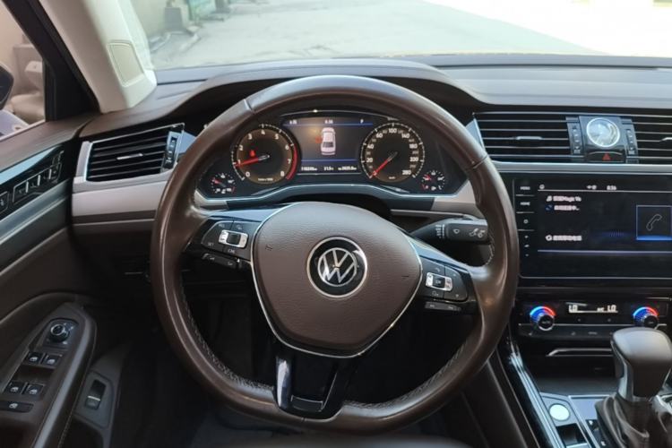 Used Volkswagen Phideon 2021 380TSI Luxury Edition Steering Wheel