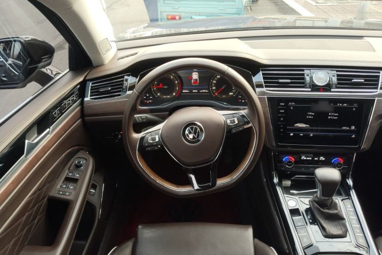 Used Volkswagen Phideon 2021 380TSI Prestige Edition Steering Wheel