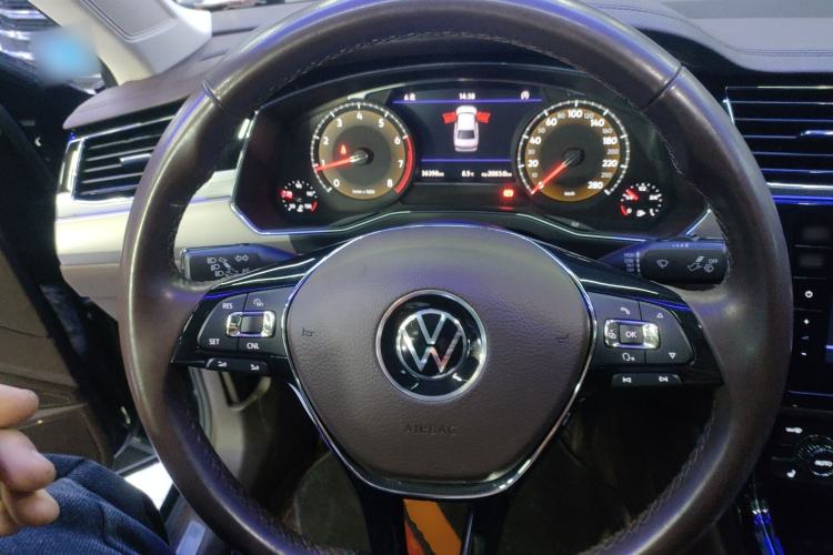 Used Volkswagen Phideon 2021 380TSI Luxury Edition Steering Wheel