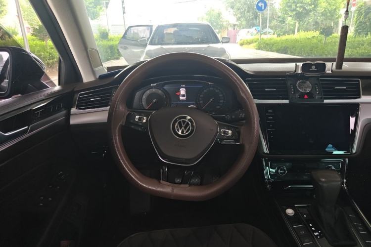 Used Volkswagen Phideon 2021 380TSI Luxury Edition Steering Wheel