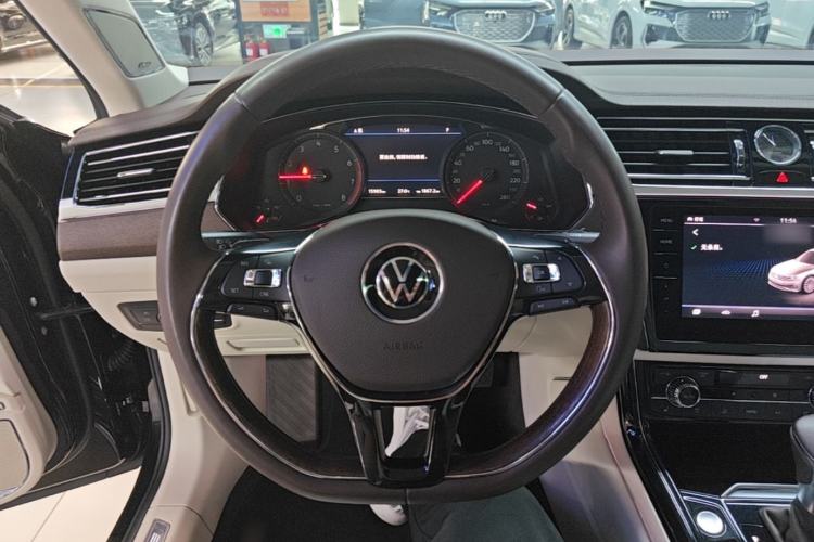 Used Volkswagen Phideon 2021 380TSI Prestige Edition Steering Wheel
