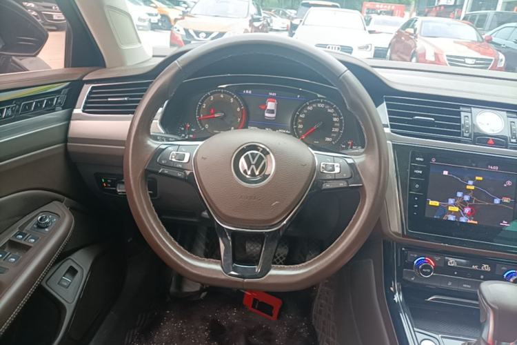Used Volkswagen Phideon 2021 380TSI Luxury Edition Steering Wheel