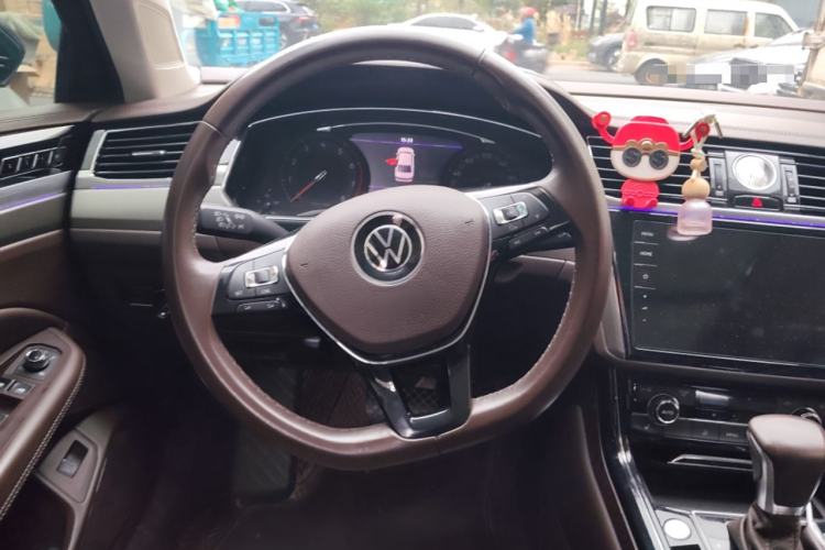 Used Volkswagen Phideon 2021 380TSI Luxury Edition Steering Wheel