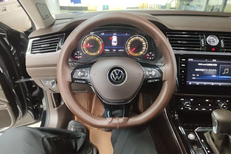 Used Volkswagen Phideon 2021 380TSI Prestige Edition Steering Wheel