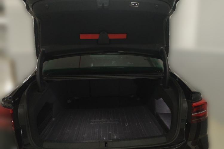 Used Volkswagen Phideon 2021 380TSI Luxury Edition Trunk