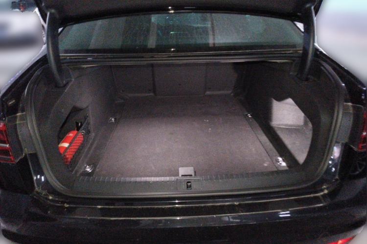 Used Volkswagen Phideon 2021 380TSI Luxury Edition Trunk
