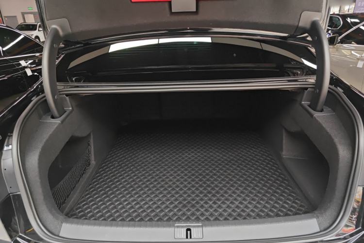 Used Volkswagen Phideon 2021 380TSI Luxury Edition Trunk