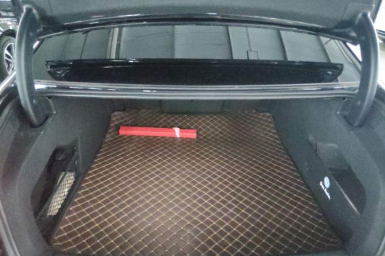 Used Volkswagen Phideon 2021 380TSI Luxury Edition Trunk