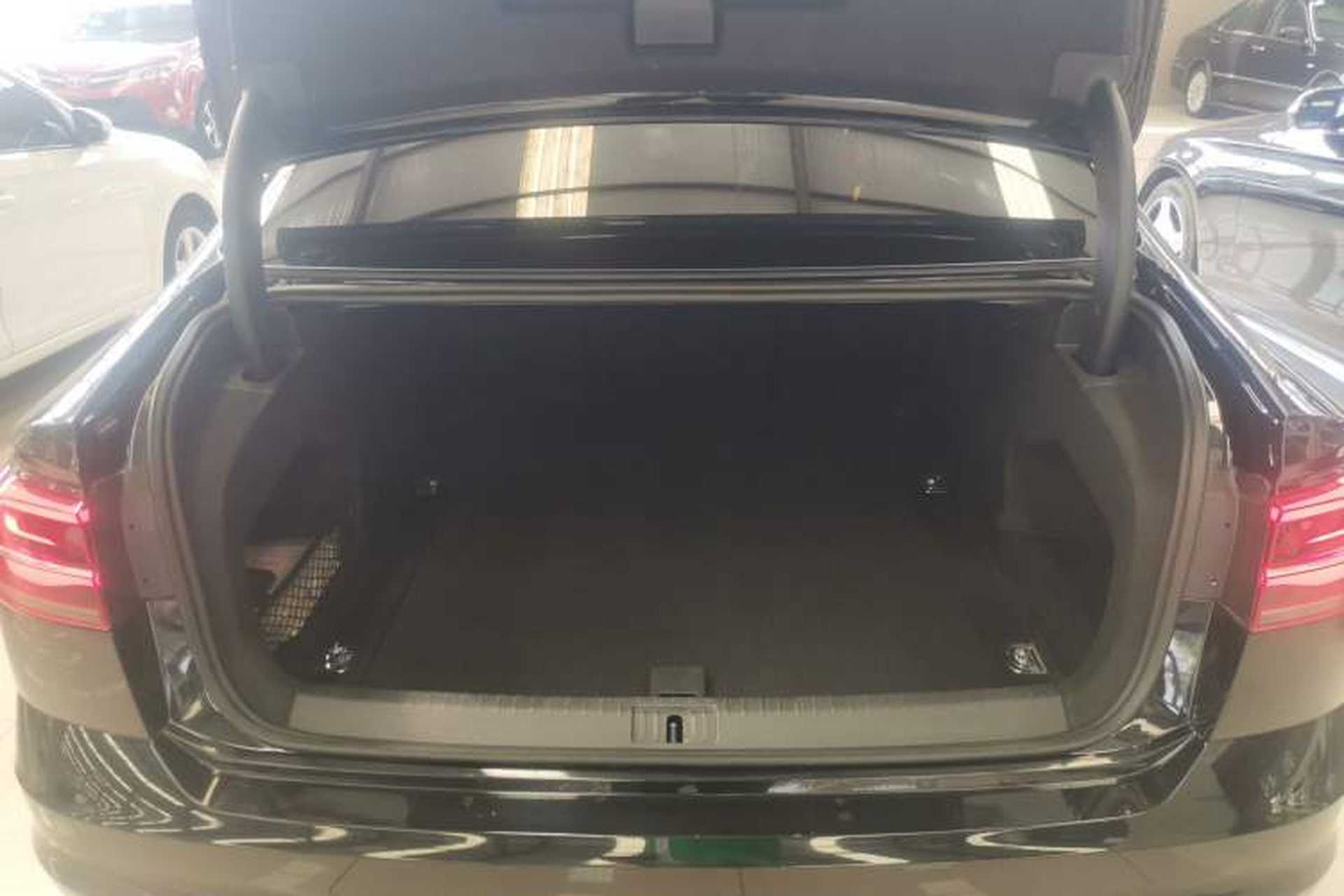 Used Volkswagen Phideon 2021 380TSI Luxury Edition Trunk