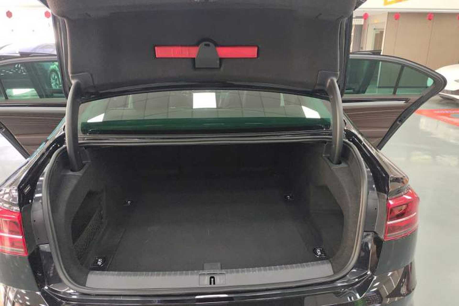 Used Volkswagen Phideon 2021 380TSI Luxury Edition Trunk