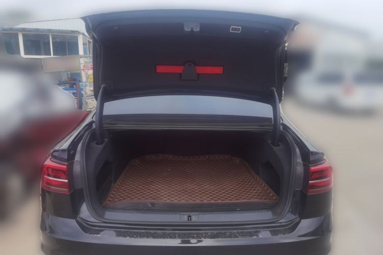 Used Volkswagen Phideon 2021 380TSI Luxury Edition Trunk
