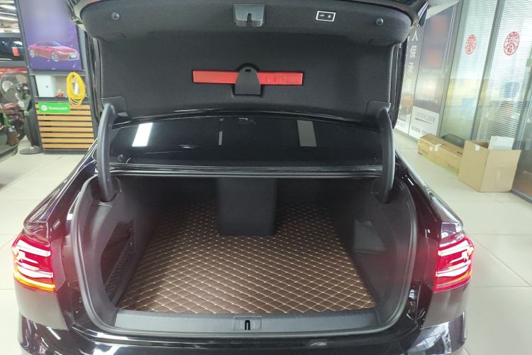 Used Volkswagen Phideon 2021 380TSI Prestige Edition Trunk