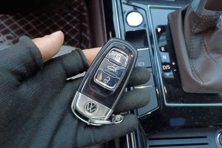 Used Volkswagen Phideon 2021 380TSI Luxury Edition Vehicle Key