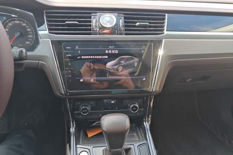 Used Volkswagen Phideon 2021 380TSI Luxury Edition Audio And AC Panel