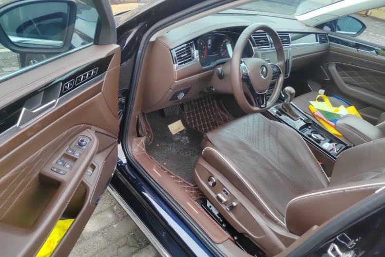 Used Volkswagen Phideon 2021 380TSI Prestige Edition Driver Seat