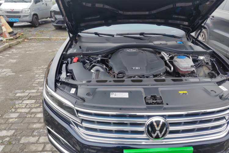 Used Volkswagen Phideon 2021 380TSI Prestige Edition Engine Bay Right