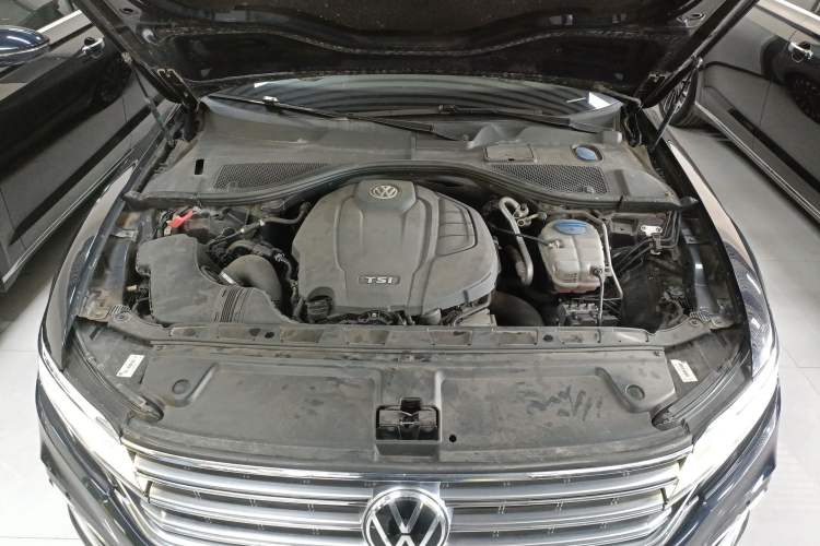 Used Volkswagen Phideon 2021 380TSI Prestige Edition Engine Bay