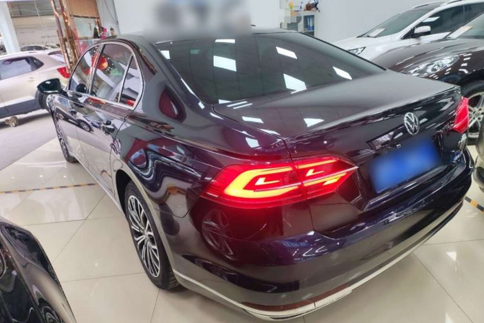 Used Volkswagen Phideon 2021 380TSI Luxury Edition Exterior 2