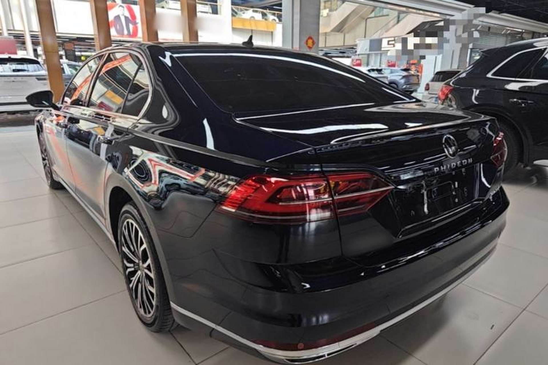 Used Volkswagen Phideon 2021 380TSI Luxury Edition Exterior 2