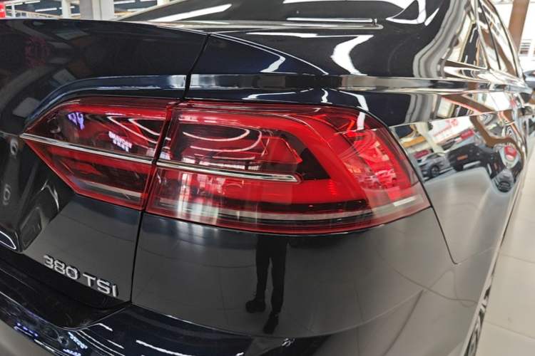 Used Volkswagen Phideon 2021 380TSI Luxury Edition Exterior 3