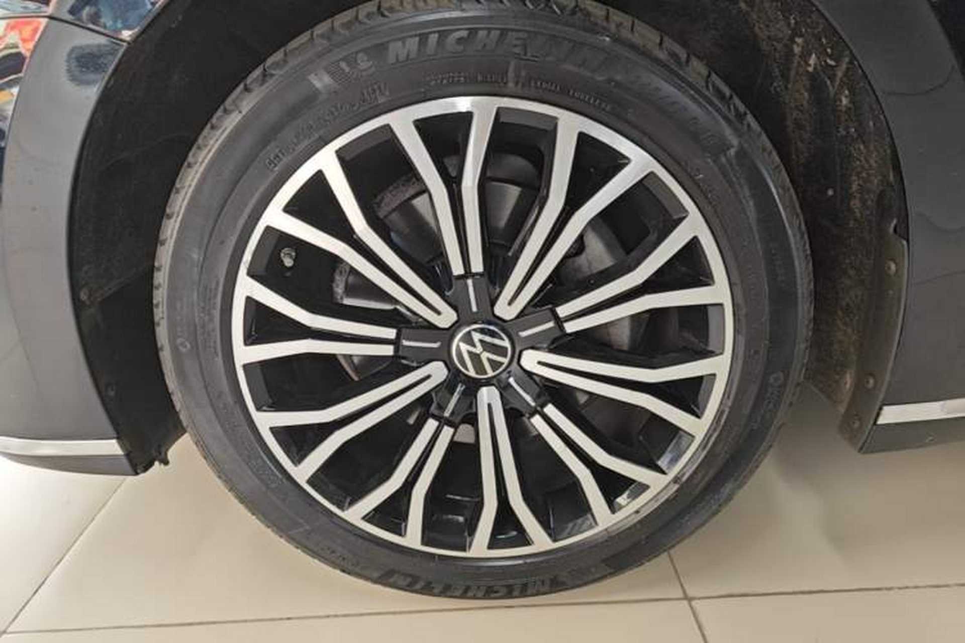 Used Volkswagen Phideon 2021 380TSI Luxury Edition Exterior 4