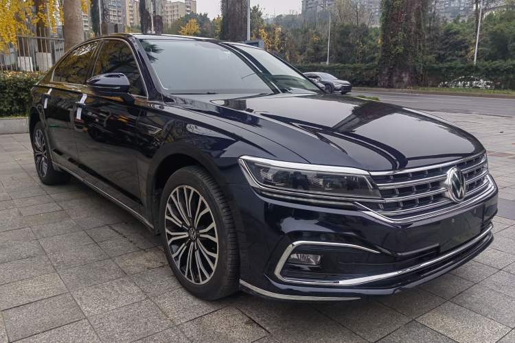 Used Volkswagen Phideon 2021 380TSI Luxury Edition Exterior 5