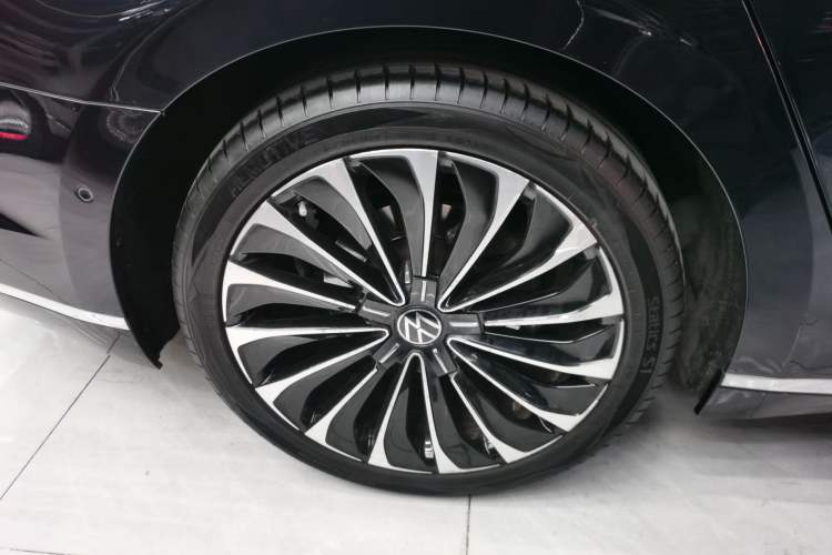 Used Volkswagen Phideon 2021 380TSI Prestige Edition Exterior 5