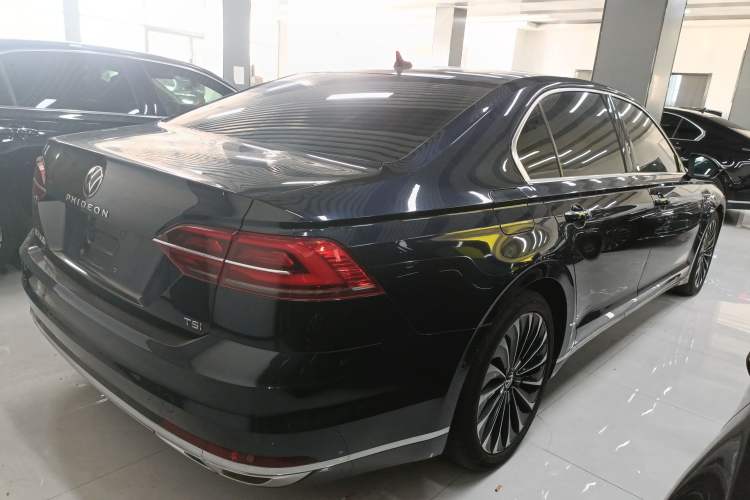 Used Volkswagen Phideon 2021 380TSI Prestige Edition Exterior 5