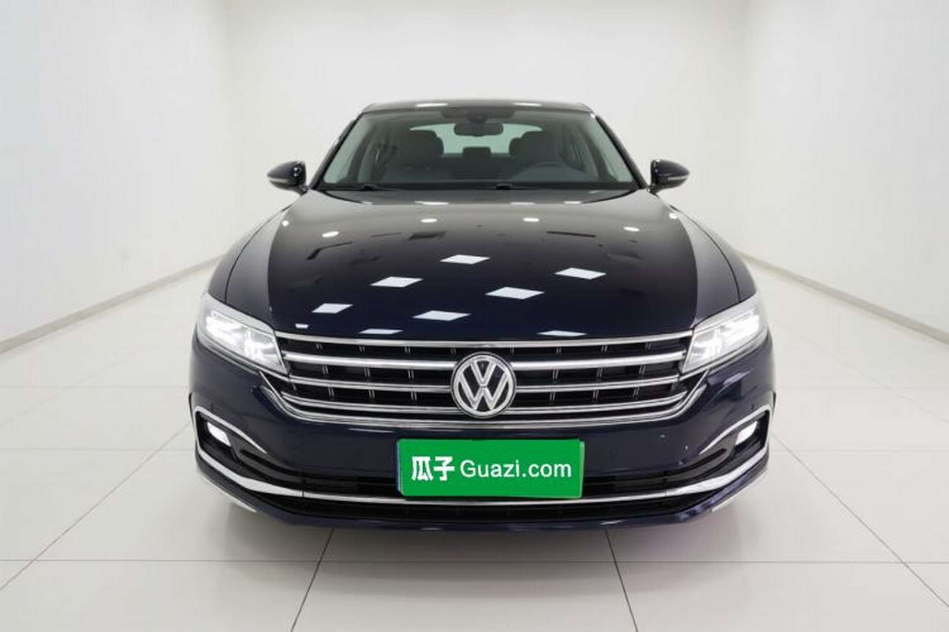 Used Volkswagen Phideon 2021 380TSI Luxury Edition Front