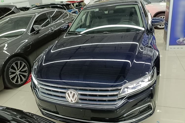 Used Volkswagen Phideon 2021 380TSI Luxury Edition Front