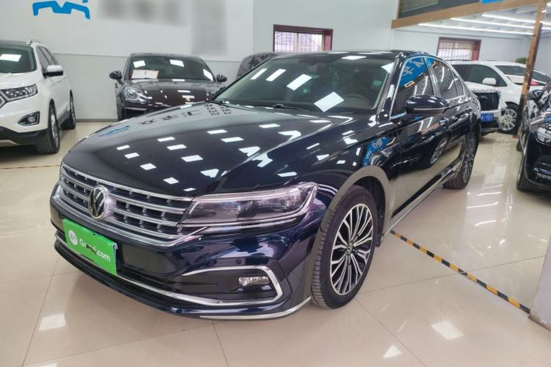 Used Volkswagen Phideon 2021 380TSI Luxury Edition Front Left 45 Deg