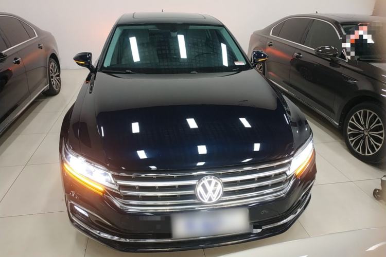 Used Volkswagen Phideon 2021 380TSI Prestige Edition Front