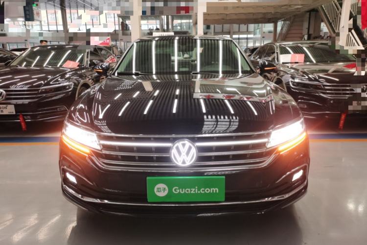 Used Volkswagen Phideon 2021 380TSI Prestige Edition Front
