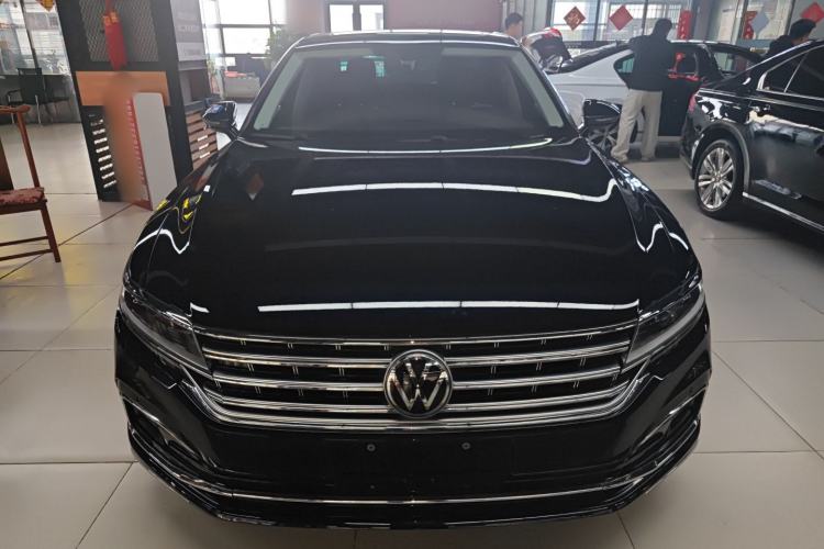 Used Volkswagen Phideon 2021 380TSI Luxury Edition Front