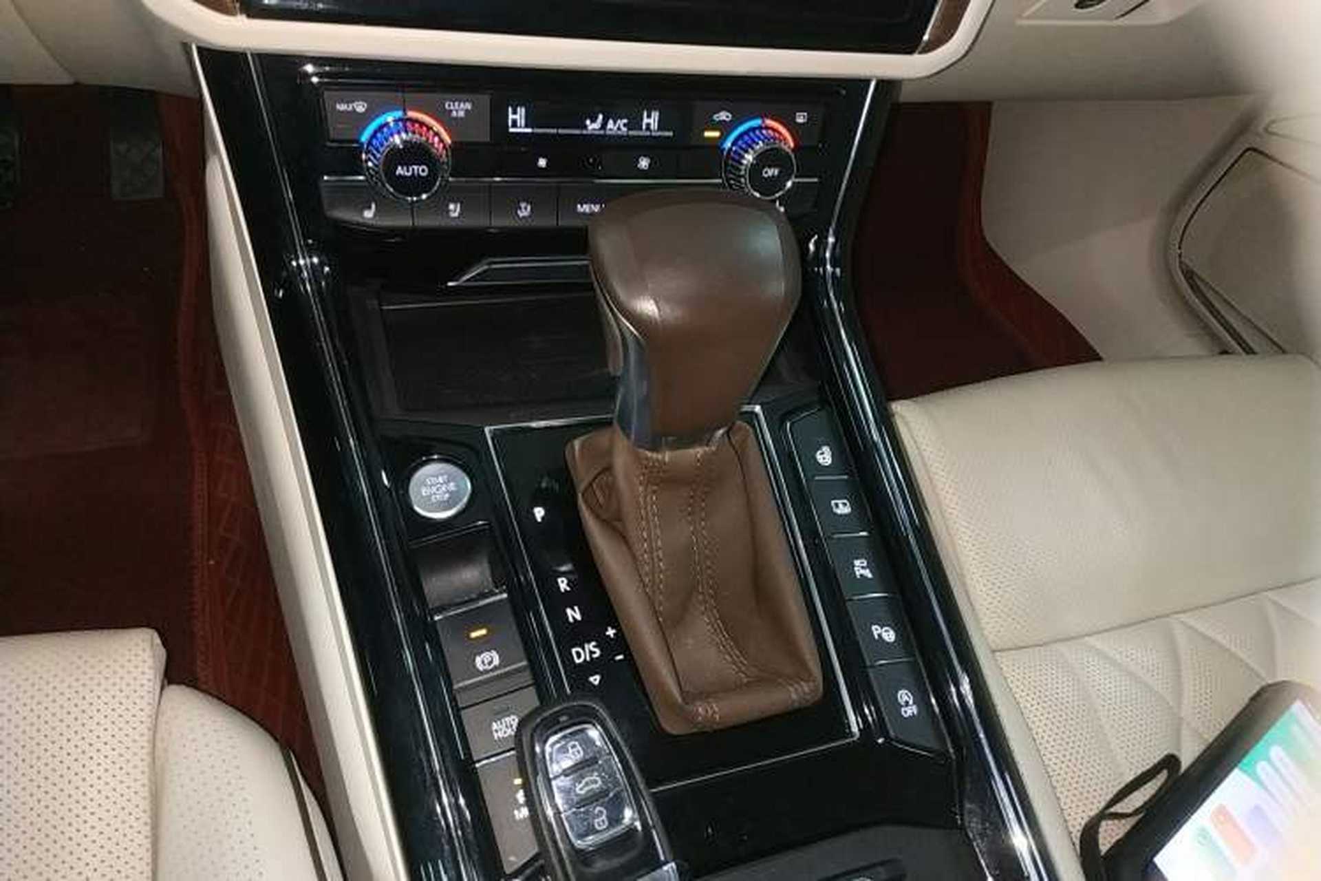 Used Volkswagen Phideon 2021 380TSI Prestige Edition Gear Lever