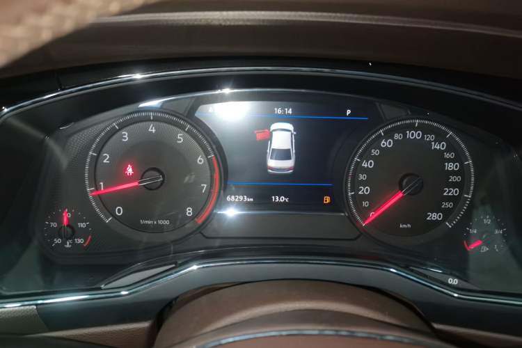 Used Volkswagen Phideon 2021 380TSI Luxury Edition Instrument Cluster