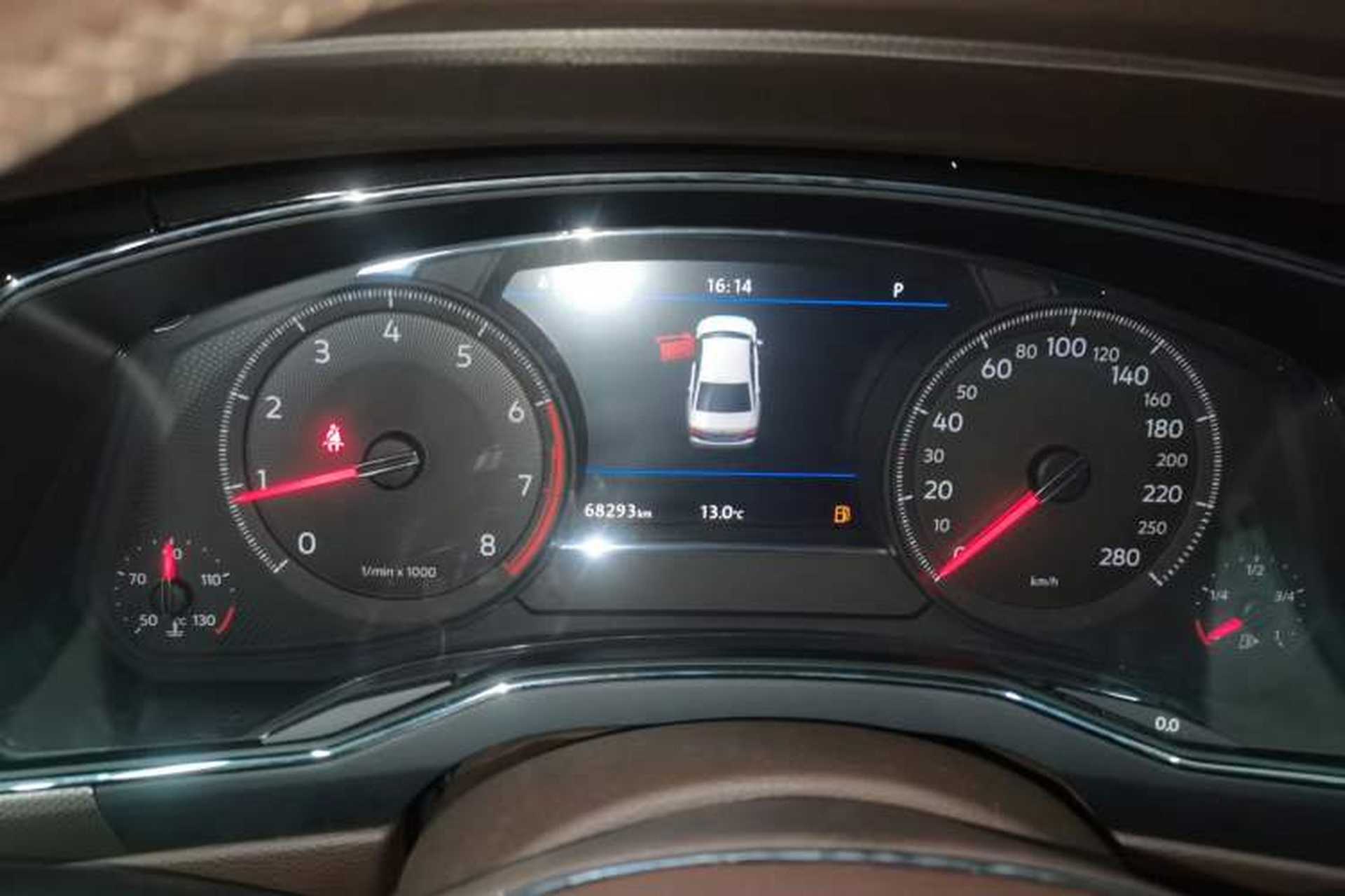 Used Volkswagen Phideon 2021 380TSI Luxury Edition Instrument Cluster