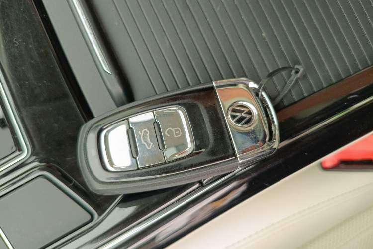 Used Volkswagen Phideon 2021 380TSI Luxury Edition Interior 1