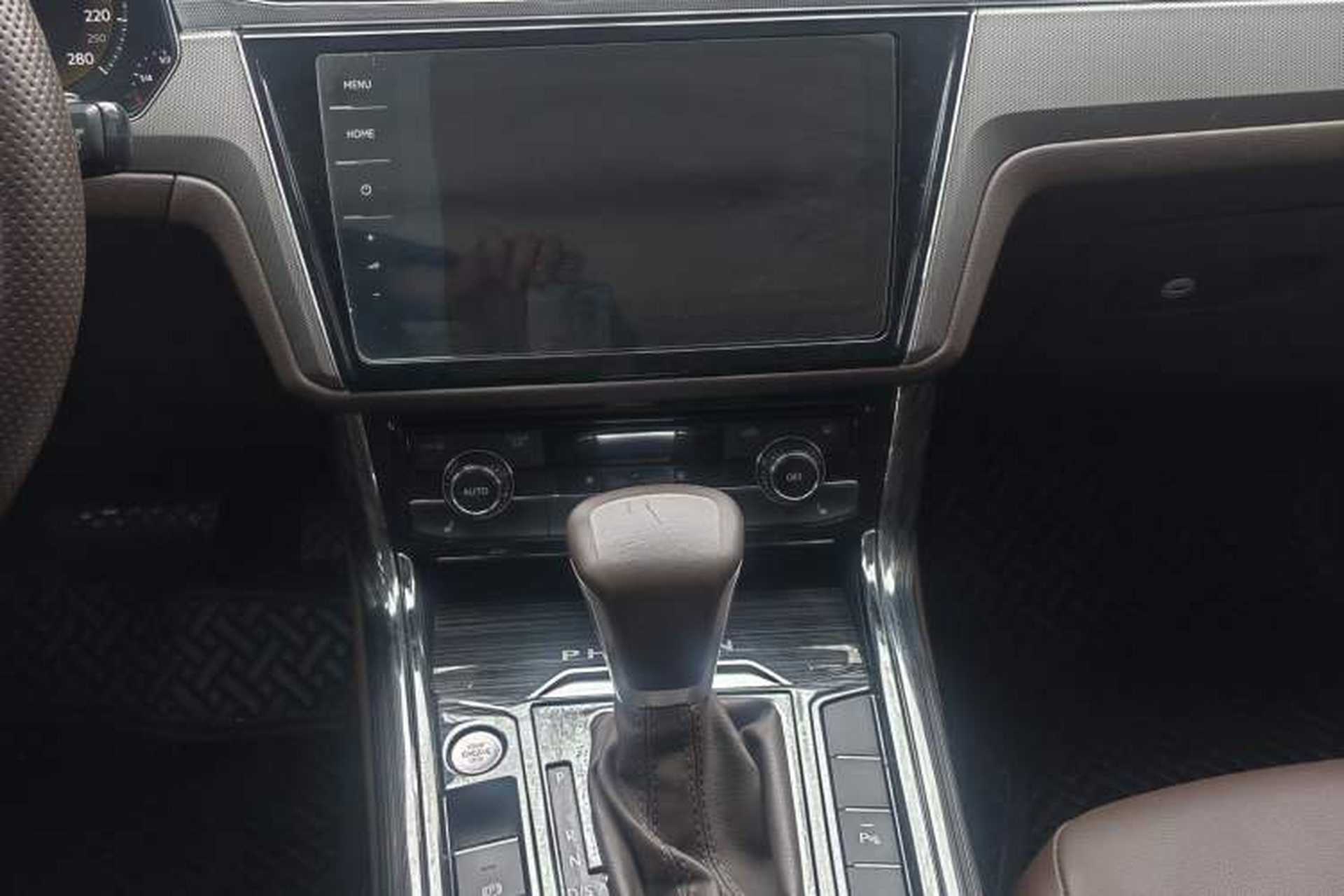 Used Volkswagen Phideon 2021 380TSI Luxury Edition Interior 12