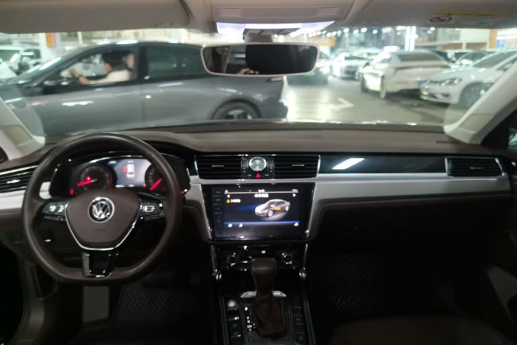 Used Volkswagen Phideon 2021 380TSI Luxury Edition Interior 2