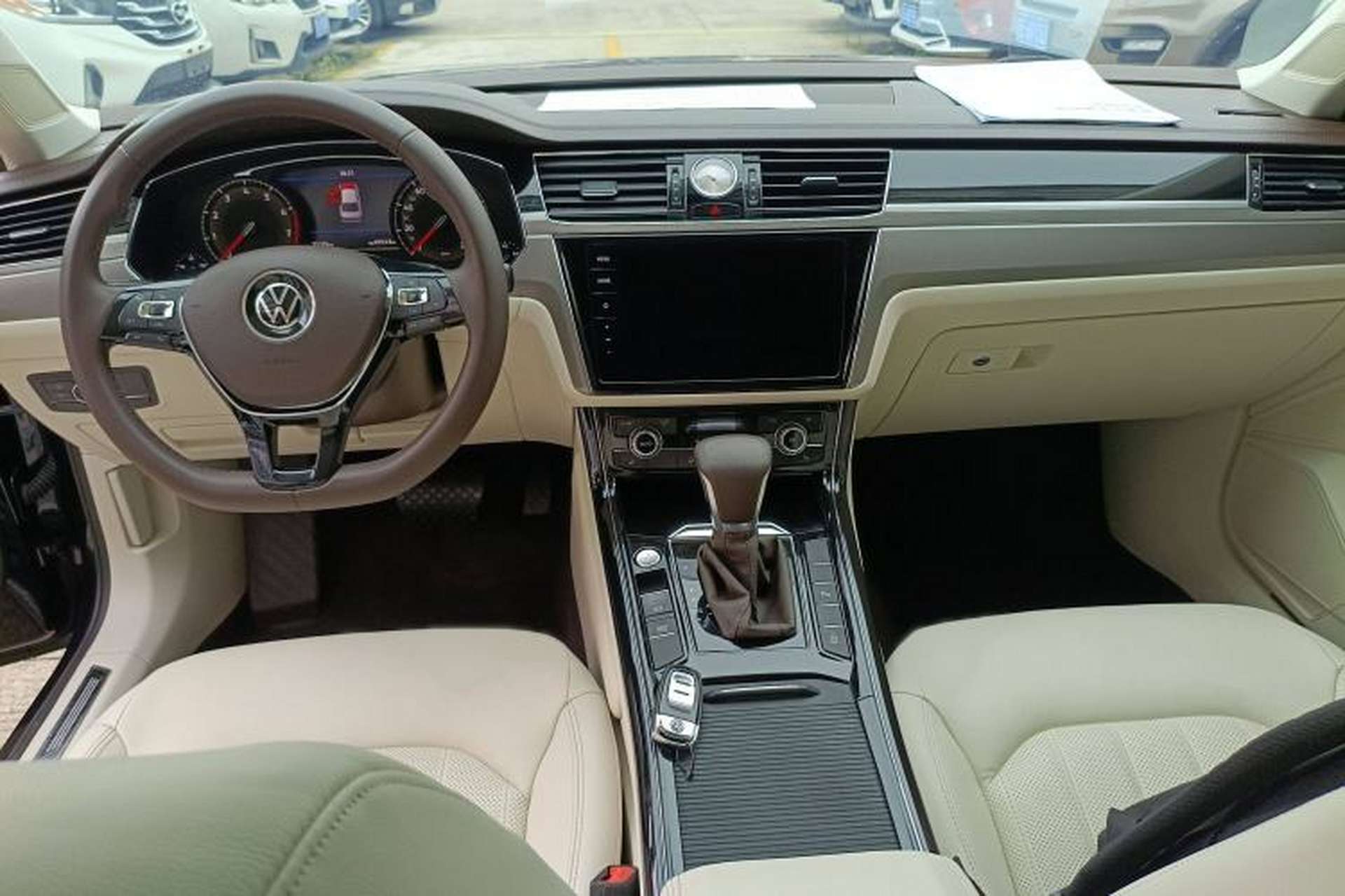 Used Volkswagen Phideon 2021 380TSI Luxury Edition Interior 2