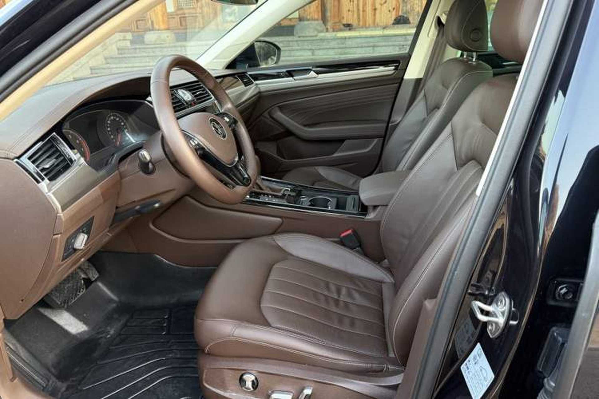 Used Volkswagen Phideon 2021 380TSI Luxury Edition Interior 2