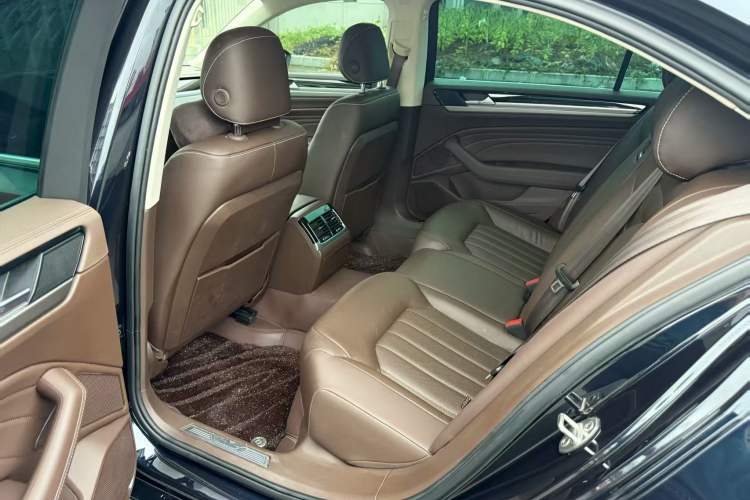 Used Volkswagen Phideon 2021 380TSI Luxury Edition Interior 3