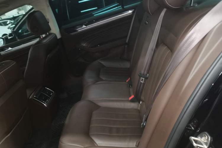 Used Volkswagen Phideon 2021 380TSI Luxury Edition Interior 4