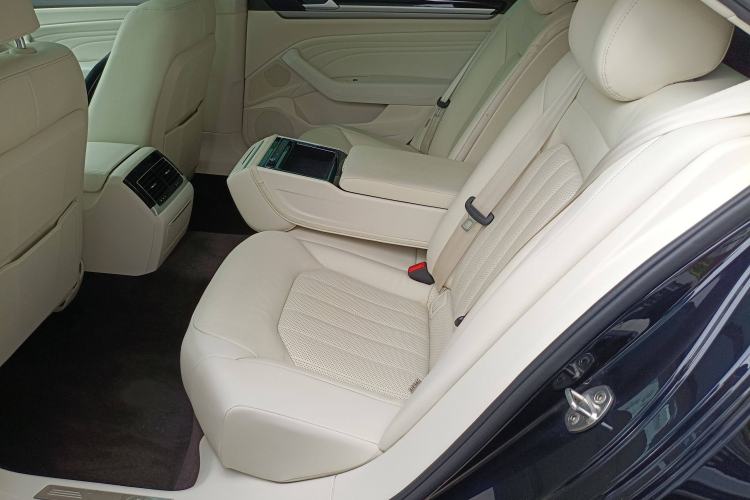 Used Volkswagen Phideon 2021 380TSI Luxury Edition Interior 4