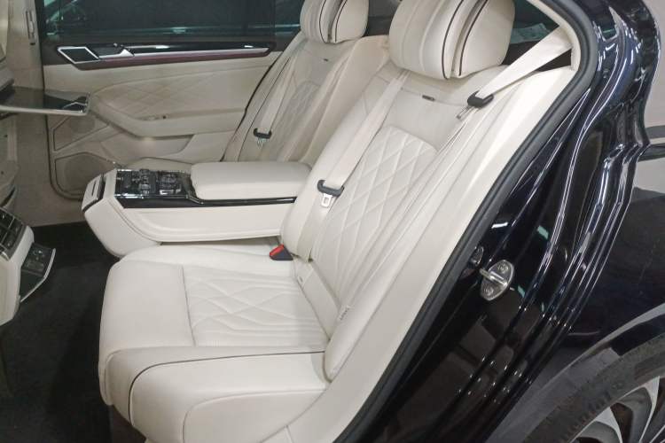 Used Volkswagen Phideon 2021 380TSI Prestige Edition Interior 4