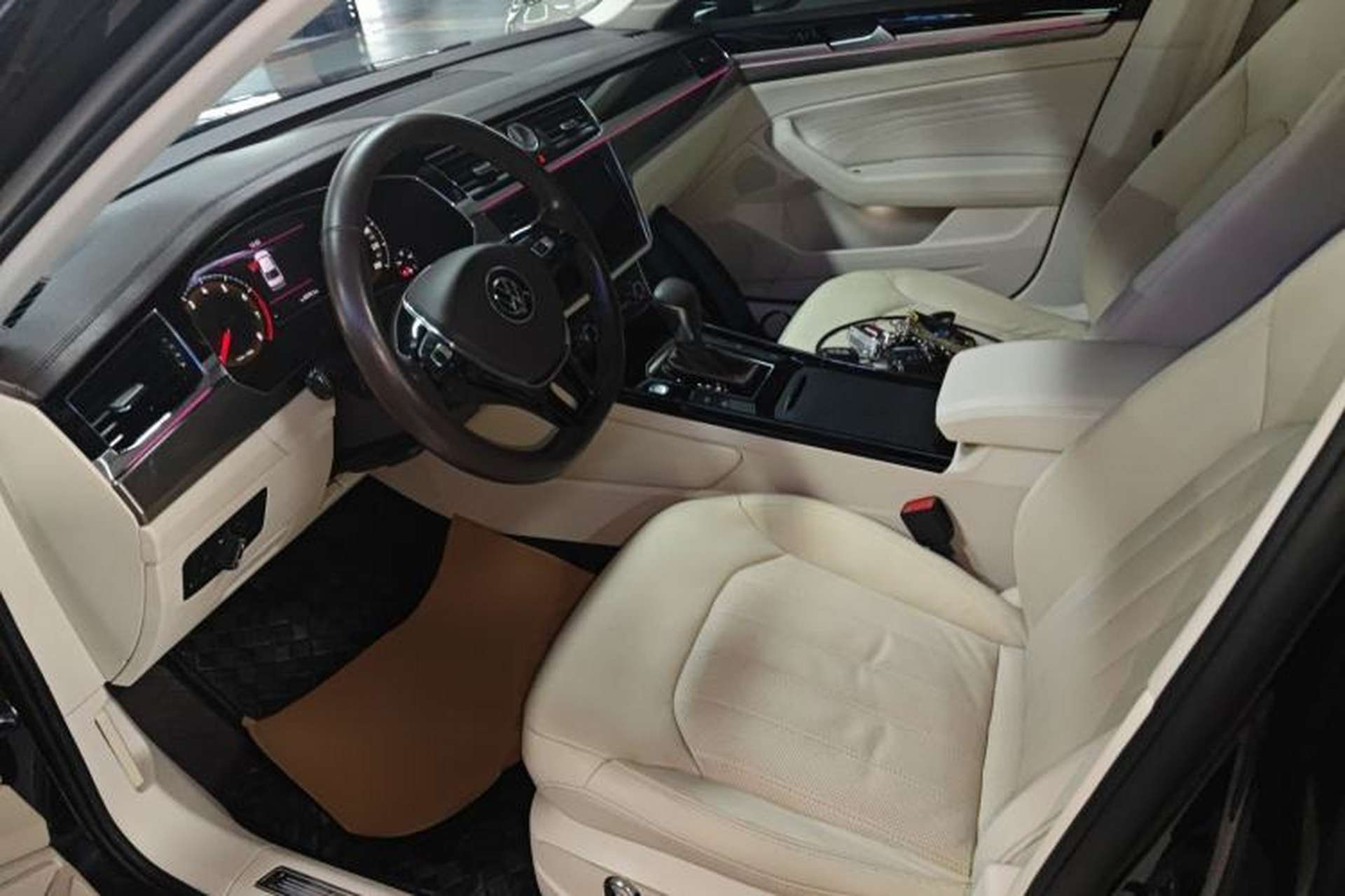 Used Volkswagen Phideon 2021 380TSI Luxury Edition Left Front Seat