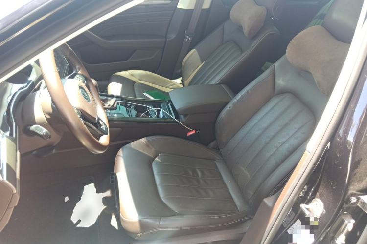 Used Volkswagen Phideon 2021 380TSI Luxury Edition Left Front Seat